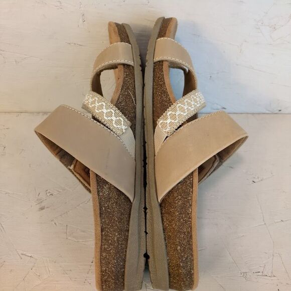 Earth Origins 9M Women's Wheat Beige Nubuck Toe-Post Slide Sandals Ossi - Picture 5 of 10